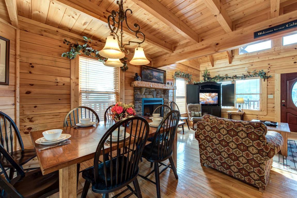 Villa Serenity Peak à Pigeon Forge Extérieur photo